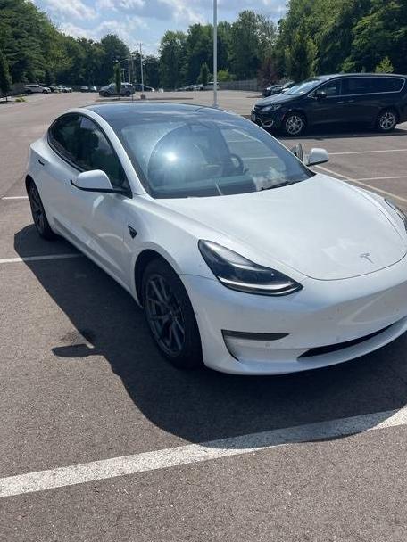 TESLA MODEL 3 2022 5YJ3E1EB8NF118823 image